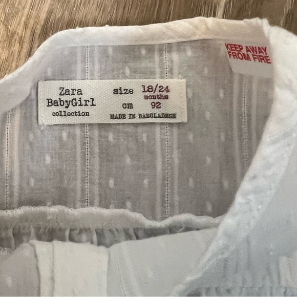 ZARA Baby Girl White Top 18-24 Months Swiss Dot Blouse Shirt Long Sleeves - Picture 4 of 5